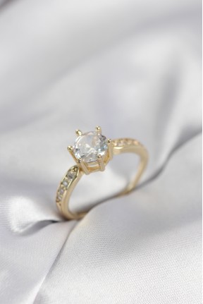 Zirkon Taşlı Tek Taş Model Gold Renk Kadın Yüzük