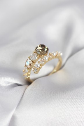 Gold Renk Pirinç Zirkon Taşlı İncili Kadın Yüzük Gold Renk Pirinç Zirkon Taşlı İncili Kadın Yüzük