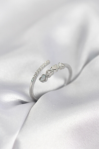 Gümüş Renk Zirkon Taşlı Minimal Kalp Model Kadın Yüzük Gümüş Renk Zirkon Taşlı Minimal Kalp Model Kadın Yüzük