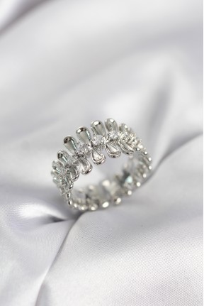 Gümüş Renk Zirkon Taşlı Sıralı Damla Model Kadın Yüzük Gümüş Renk Zirkon Taşlı Sıralı Damla Model Kadın Yüzük