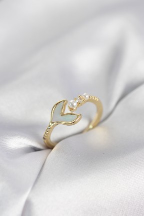 Gold Renk Balık Kuyruğu Model Kadın Yüzük Gold Renk Balık Kuyruğu Model Kadın Yüzük