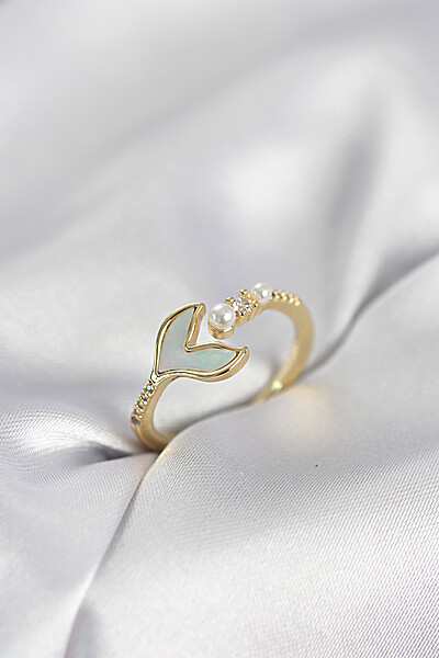 Gold Renk Balık Kuyruğu Model Kadın Yüzük Gold Renk Balık Kuyruğu Model Kadın Yüzük