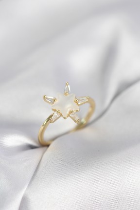 Gold Renk Yıldız Model Sedefli Zirkon Taşlı Kadın Yüzük Gold Renk Yıldız Model Sedefli Zirkon Taşlı Kadın Yüzük