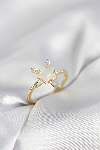 Gold Renk Yıldız Model Sedefli Zirkon Taşlı Kadın Yüzük Gold Renk Yıldız Model Sedefli Zirkon Taşlı Kadın Yüzük