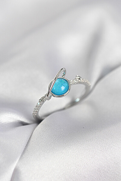 Gümüş Renk Zirkon Taşlı Satürn Model Kadın Yüzük Gümüş Renk Zirkon Taşlı Satürn Model Kadın Yüzük