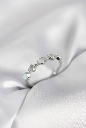 Gümüş Renk Minimal Kalp Model Zirkon Taşlı Pirinç Kadın Yüzük Gümüş Renk Minimal Kalp Model Zirkon Taşlı Pirinç Kadın Yüzük