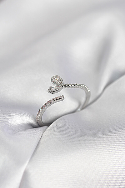 Gümüş Renk Pirinç Kuyruklu Kalp Model Kadın Yüzük