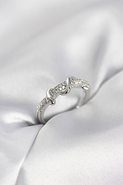 Gümüş Renk Zirkon Taşlı Sarmal Yılan Model Kadın Yüzük Gümüş Renk Zirkon Taşlı Sarmal Yılan Model Kadın Yüzük