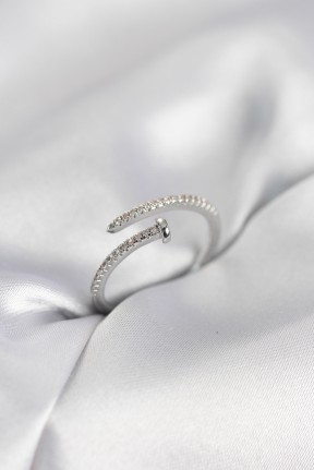 çivi Model Zirkon Taşlı Gümüş Renk Kadın Yüzük çivi Model Zirkon Taşlı Gümüş Renk Kadın Yüzük