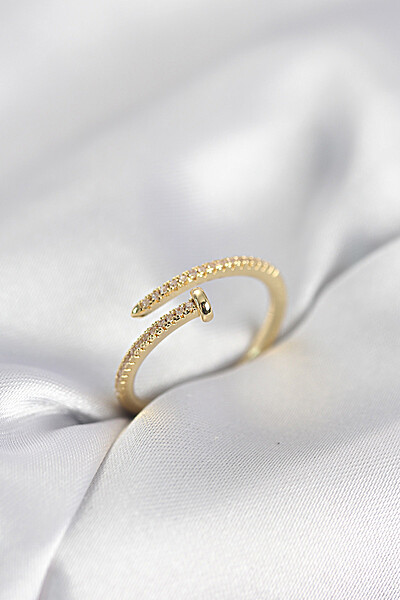 çivi Model Zirkon Taşlı Gold Renk Kadın Yüzük çivi Model Zirkon Taşlı Gold Renk Kadın Yüzük