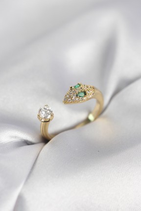 Yılan Model Zirkon Taşlı Gold Renk Kadın Yüzük Yılan Model Zirkon Taşlı Gold Renk Kadın Yüzük