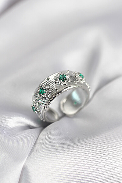 Yeşil Zirkon Taşlı Gümüş Renk Vintage Kadın Yüzük Yeşil Zirkon Taşlı Gümüş Renk Vintage Kadın Yüzük