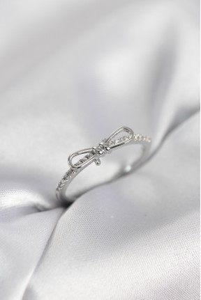 Fiyonk Model Zirkon Taşlı Gümüş Renk Kadın Yüzük Fiyonk Model Zirkon Taşlı Gümüş Renk Kadın Yüzük