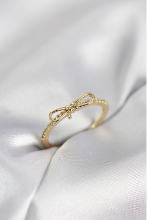 Fiyonk Model Zirkon Taşlı Gold Renk Kadın Yüzük Fiyonk Model Zirkon Taşlı Gold Renk Kadın Yüzük