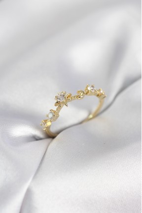 Gold Renk Gece Temalı Zirkon Taşlı Kadın Yüzük Gold Renk Gece Temalı Zirkon Taşlı Kadın Yüzük