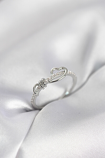 Sarmal Kalp Model Zirkon Taşlı Gümüş Renk Kadın Yüzük Sarmal Kalp Model Zirkon Taşlı Gümüş Renk Kadın Yüzük