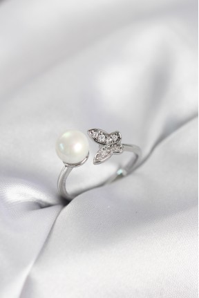 Kelebek İncili Model Gümüş Renk Zirkon Taşlı Kadın Yüzük Kelebek İncili Model Gümüş Renk Zirkon Taşlı Kadın Yüzük