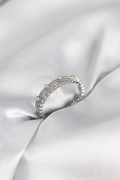 Gümüş Renk Motif Desenli Zirkon Taşlı Kadın Yüzük Gümüş Renk Motif Desenli Zirkon Taşlı Kadın Yüzük