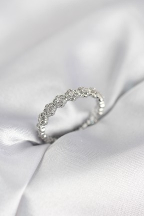 Sıralı çiçek Model Gümüş Renk Zirkon Taşlı Kadın Yüzük