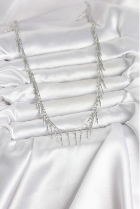 Pirinç Gümüş Renk Saçaklı Model Kadın Kolye