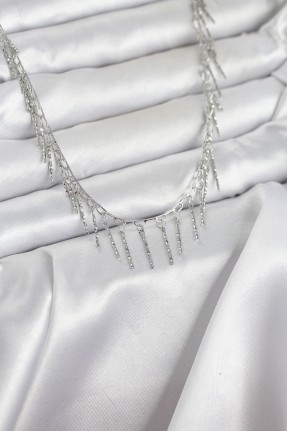 Pirinç Gümüş Renk Saçaklı Model Kadın Kolye