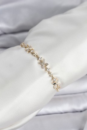 Gold Renk Yonca Model Zirkon Taşlı Asansörlü Kadın Bileklik Gold Renk Yonca Model Zirkon Taşlı Asansörlü Kadın Bileklik