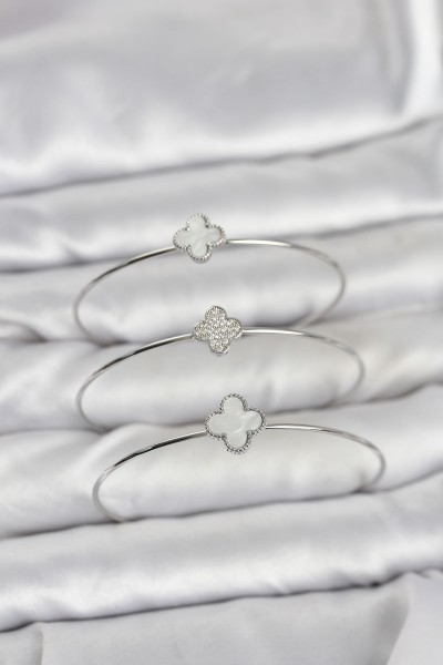 Gümüş Renk Yonca Model Zirkon Taşlı 3'lü Kadın Bileklik Kombini