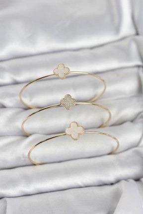 Gold Renk Yonca Model Zirkon Taşlı 3'lü Kadın Bileklik Kombini Gold Renk Yonca Model Zirkon Taşlı 3'lü Kadın Bileklik Kombini