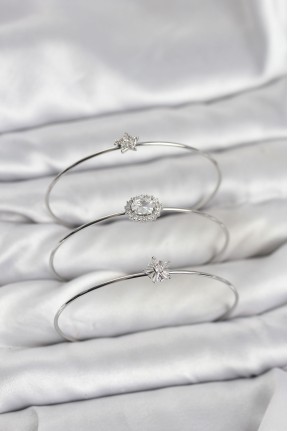 Zirkon Taşlı Gümüş Renk Tek Taş Model 3'lü Kadın Bileklik Kombini Zirkon Taşlı Gümüş Renk Tek Taş Model 3'lü Kadın Bileklik Kombini