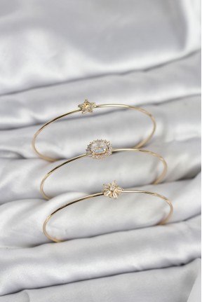 Zirkon Taşlı Gold Renk Tek Taş Model 3'lü Kadın Bileklik Kombini Zirkon Taşlı Gold Renk Tek Taş Model 3'lü Kadın Bileklik Kombini