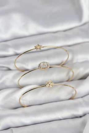 Zirkon Taşlı Gold Renk Tek Taş Model 3'lü Kadın Bileklik Kombini Zirkon Taşlı Gold Renk Tek Taş Model 3'lü Kadın Bileklik Kombini