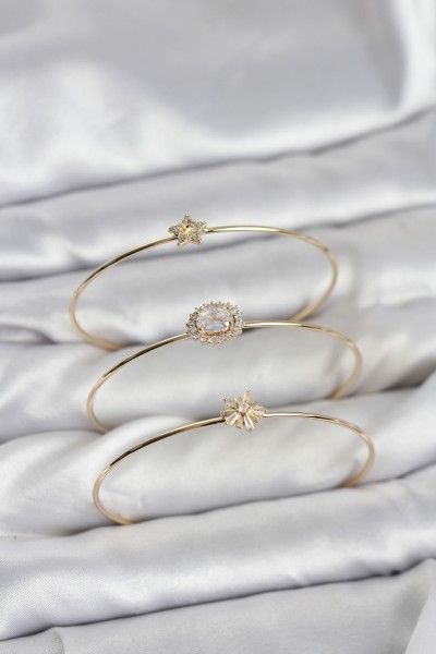 Zirkon Taşlı Gold Renk Tek Taş Model 3'lü Kadın Bileklik Kombini Zirkon Taşlı Gold Renk Tek Taş Model 3'lü Kadın Bileklik Kombini