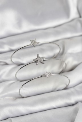 Gümüş Renk Zirkon Taşlı Deniz Yıldızı Model 3'lü Kadın Bileklik Kombini Gümüş Renk Zirkon Taşlı Deniz Yıldızı Model 3'lü Kadın Bileklik Kombini