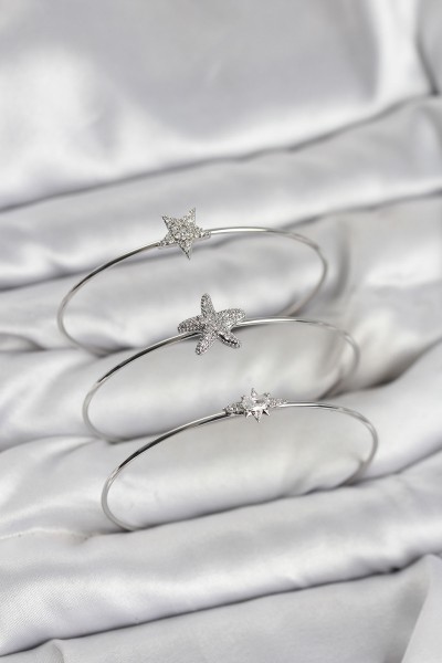 Gümüş Renk Zirkon Taşlı Deniz Yıldızı Model 3'lü Kadın Bileklik Kombini Gümüş Renk Zirkon Taşlı Deniz Yıldızı Model 3'lü Kadın Bileklik Kombini