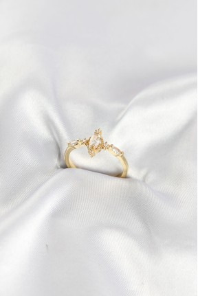 Gold Renk Vintage Model Zirkon Taşlı Yüzük Gold Renk Vintage Model Zirkon Taşlı Yüzük