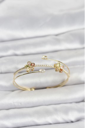 Gold Renk Pirinç Zirkon Taşlı çiçek Model Kadın Bileklik Gold Renk Pirinç Zirkon Taşlı çiçek Model Kadın Bileklik
