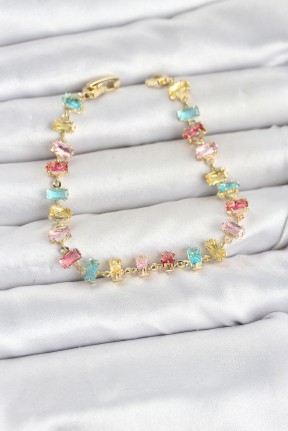 Kristal Taşlı Baget Kesimli Karışık Renkli Gold Renk Gema Kadın Bileklik Kristal Taşlı Baget Kesimli Karışık Renkli Gold Renk Gema Kadın Bileklik
