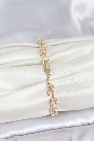 Pirinç Gold Renk Pembe Zirkon Taşlı çiçek Model Kadın Bileklik