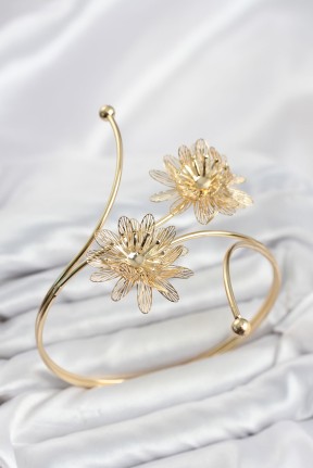 Pazu Bileklik Gold Renk Pirinç Lotus Model Pazu Bileklik Gold Renk Pirinç Lotus Model